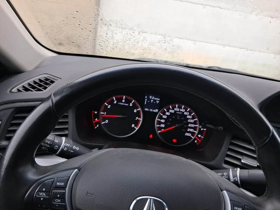 2013 Acura ILX - Image 6 of 9