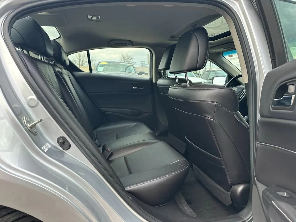 2013 Acura ILX - Image 11 of 18