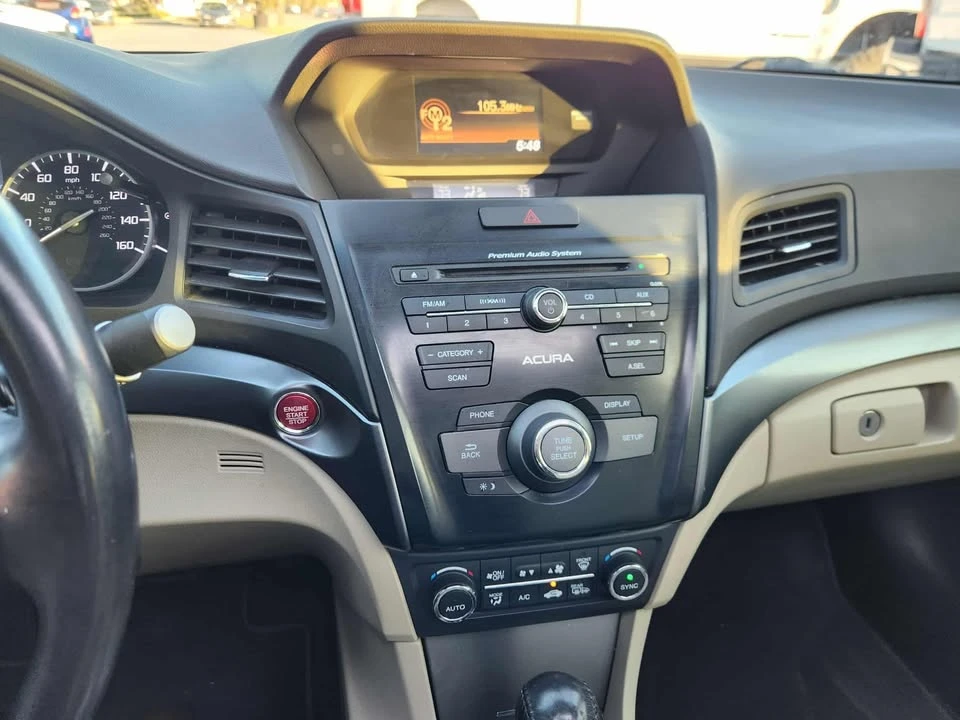 2013 Acura ILX - Image 8 of 13