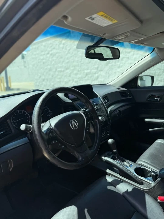 2013 Acura ILX - Image 10 of 15
