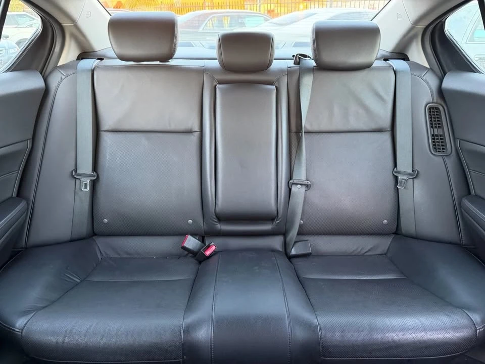 2013 Acura ILX - Image 11 of 20