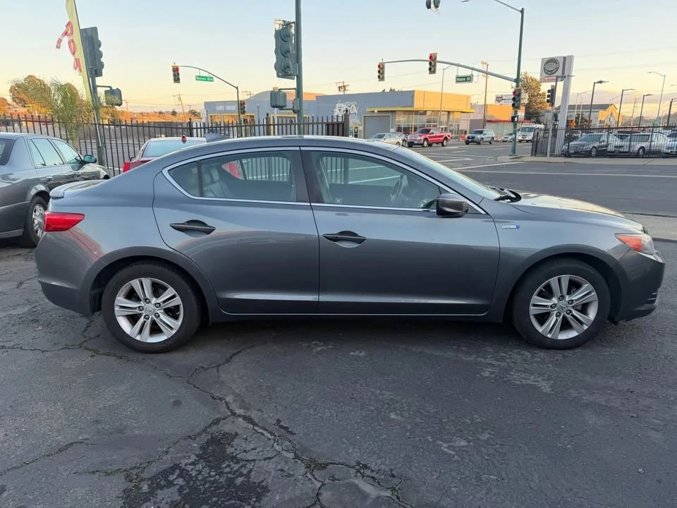 2013 Acura ILX - Image 4 of 20