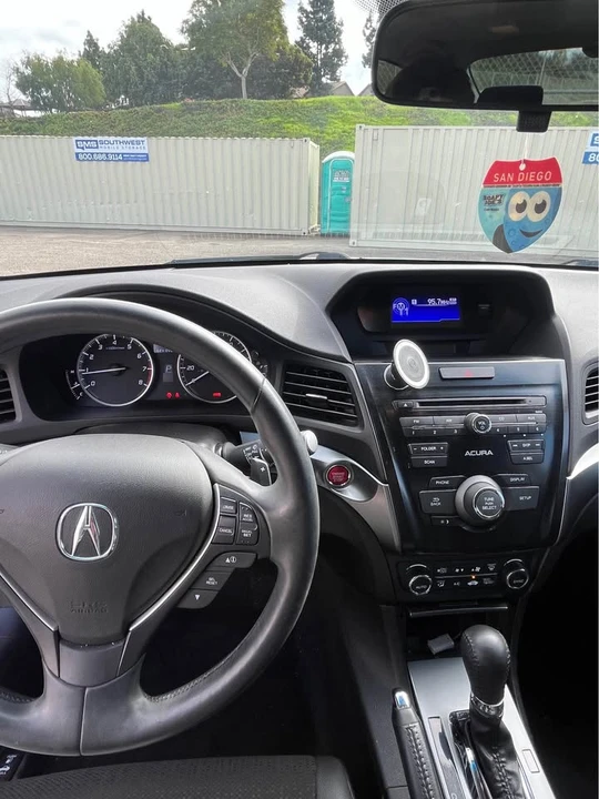 2013 Acura ILX - Image 9 of 11
