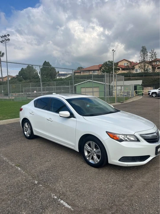 2013 Acura ILX - Image 4 of 11