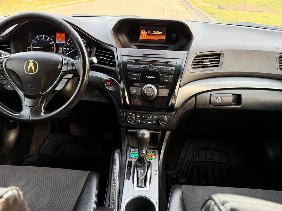 2013 Acura ILX - Image 8 of 11