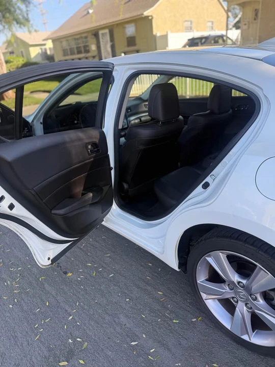 2013 Acura ILX - Image 11 of 15
