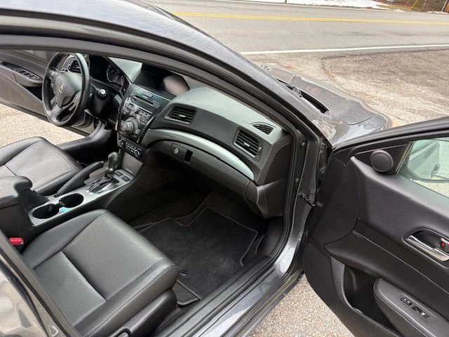 2013 Acura ILX - Image 13 of 16