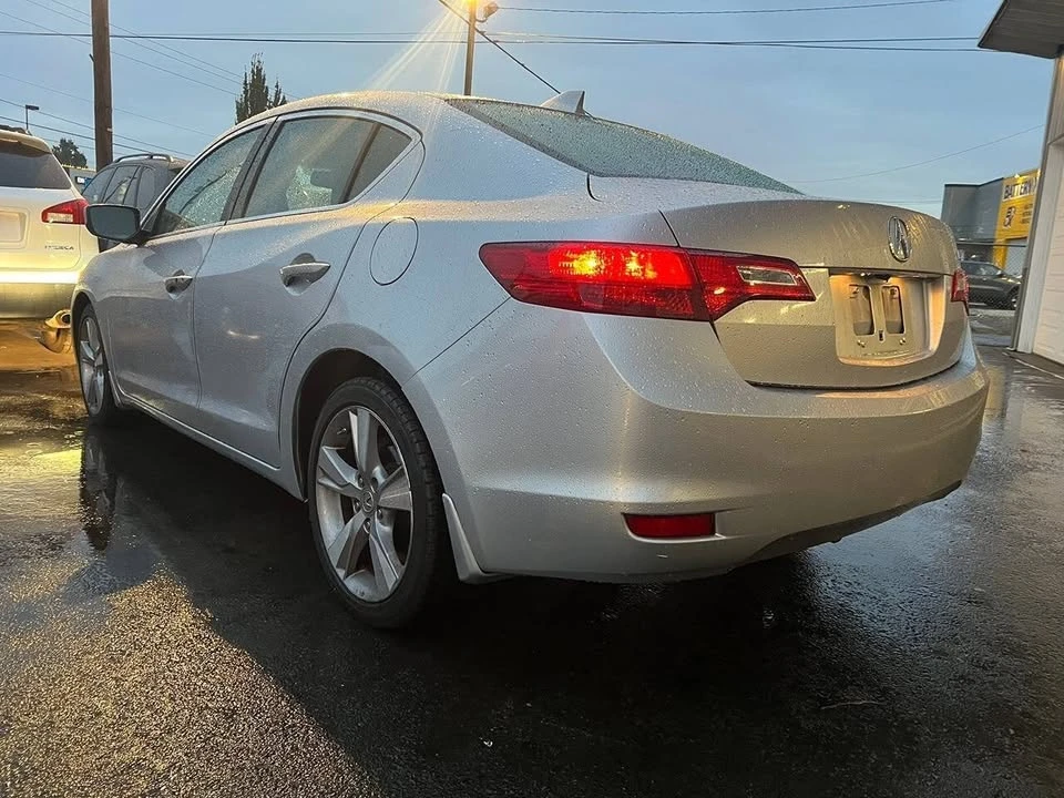 2013 Acura ILX - Image 4 of 19