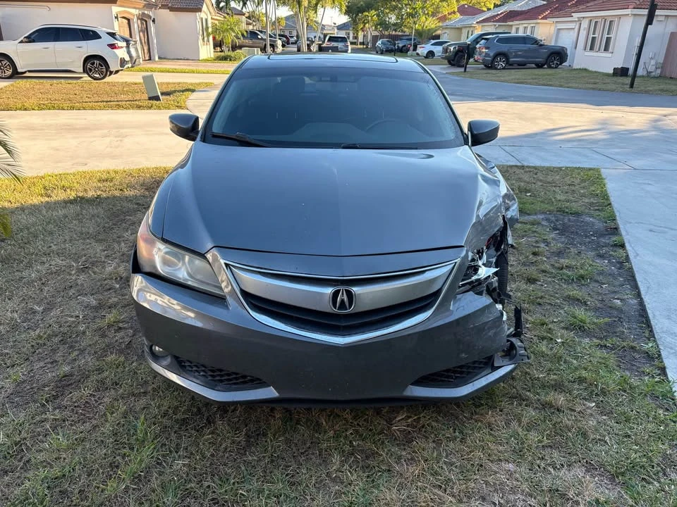 2013 Acura ILX - Image 2 of 8