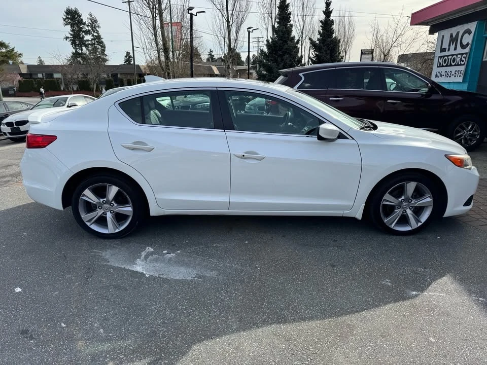 2013 Acura ILX - Image 5 of 17