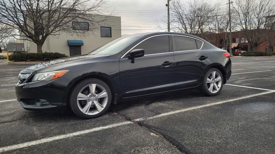 2013 Acura ILX - Image 2 of 11
