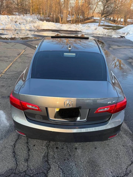 2013 Acura ILX - Image 9 of 18
