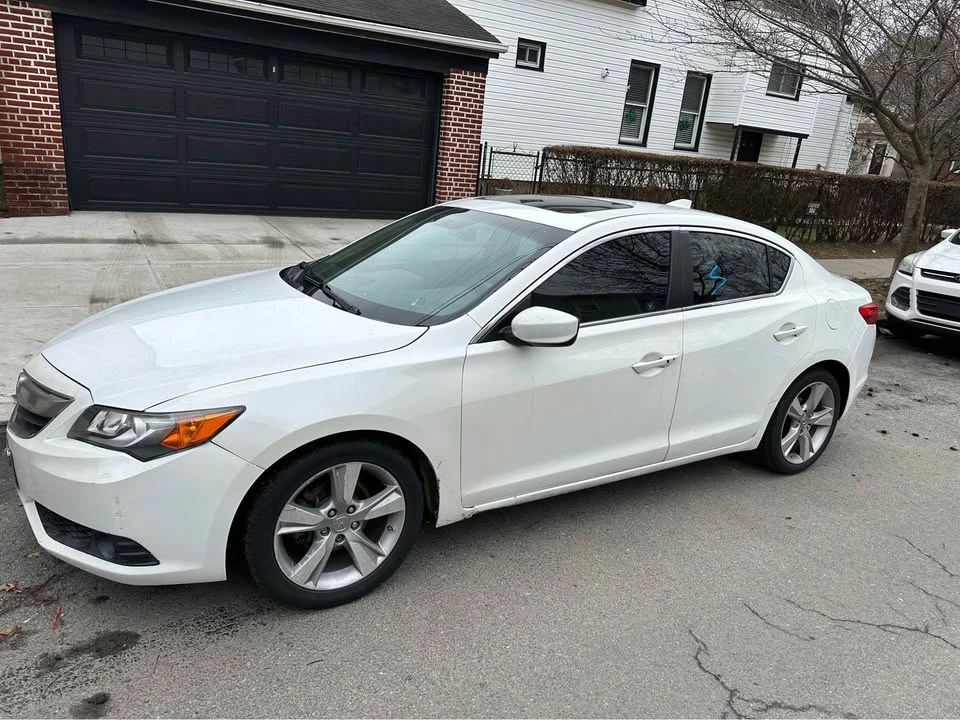 2013 Acura ILX - Image 2 of 7