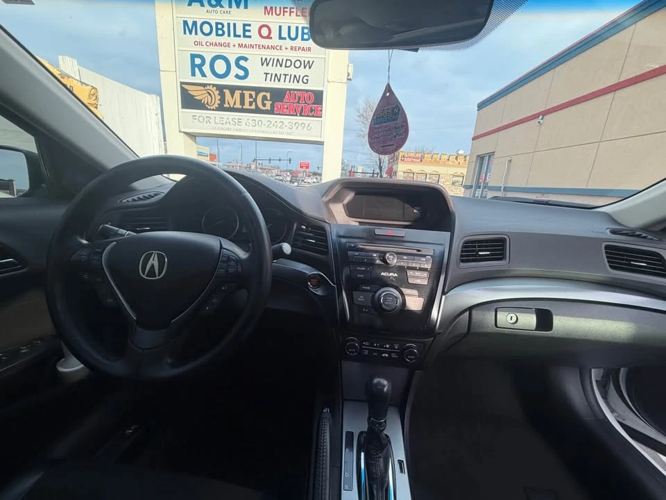 2013 Acura ILX - Image 8 of 11