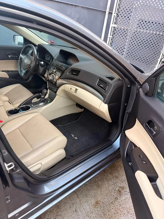 2013 Acura ILX - Image 8 of 13