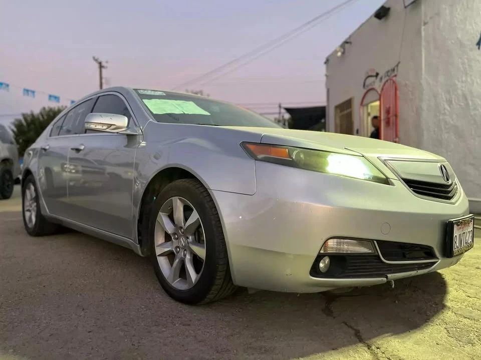2013 Acura TL 4th Gen - Image 2 of 17