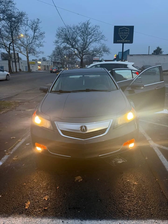 2013 Acura TL 4th Gen - Image 2 of 10
