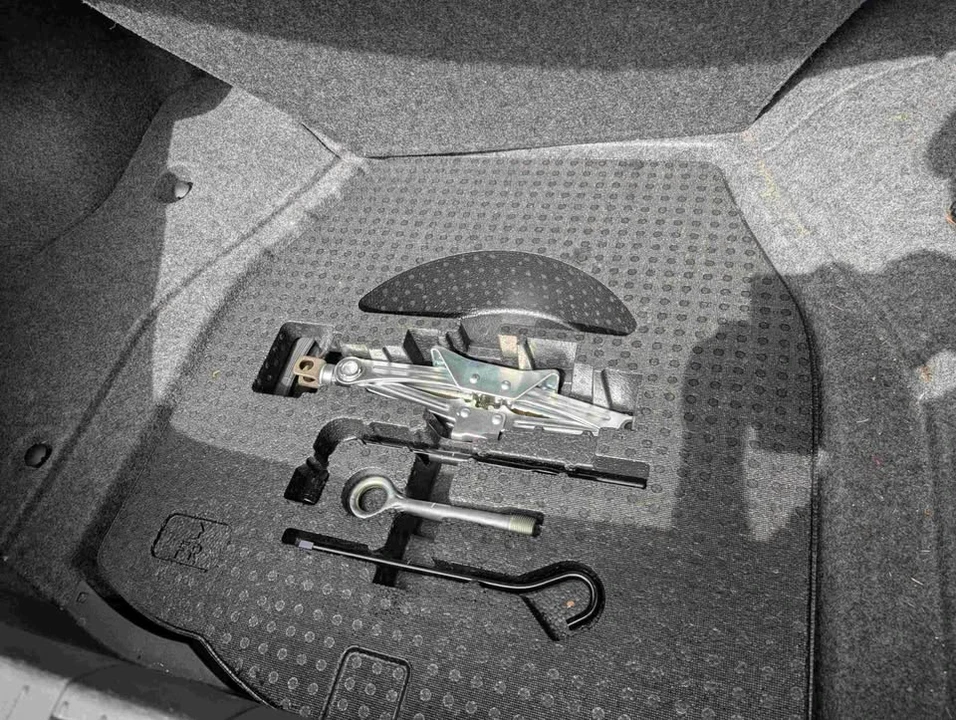 2013 Acura TL 4th Gen - Image 7 of 11