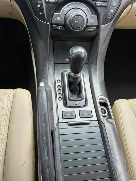 2013 Acura TL 4th Gen - Image 15 of 18
