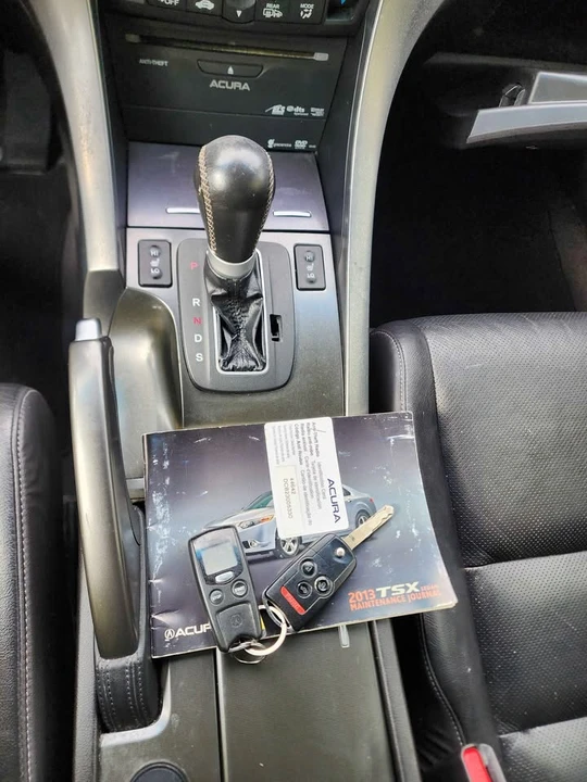 2013 Acura TSX 2nd Gen - Image 16 of 20