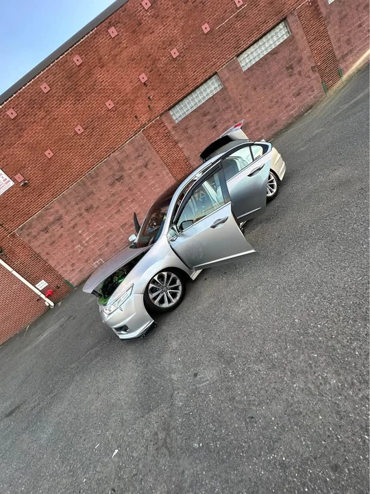 2013 Acura TSX 2nd Gen - Image 5 of 18