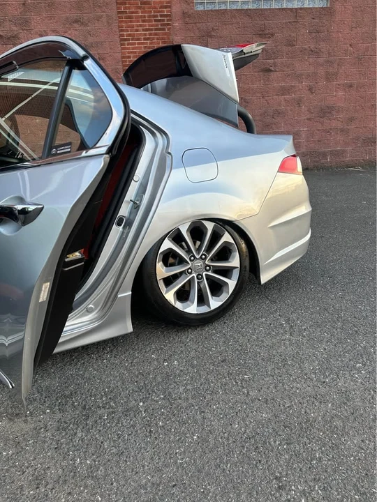 2013 Acura TSX 2nd Gen - Image 10 of 18