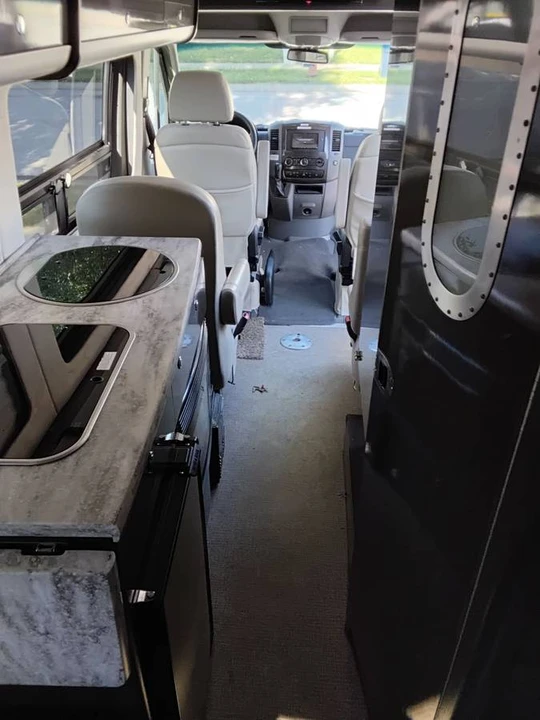 2013 Airstream - Image 12 of 12
