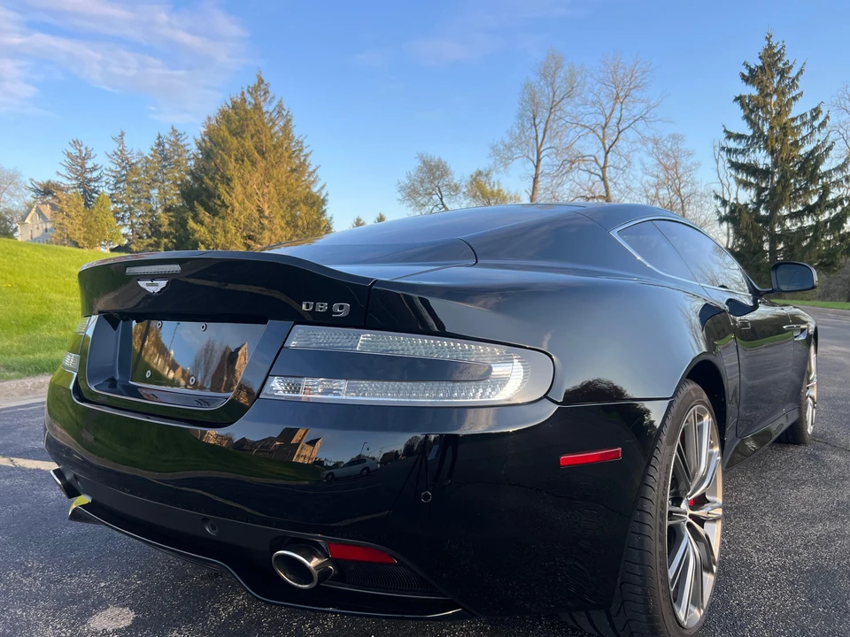 2013 Aston Martin DB9 - Image 11 of 31