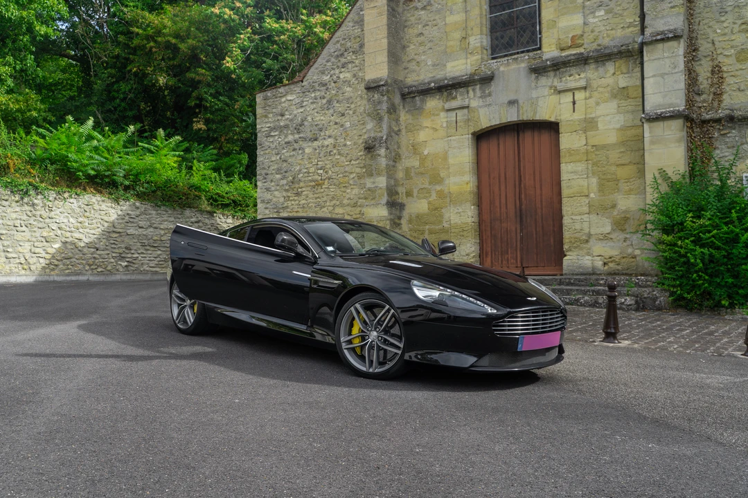 2013 Aston Martin DB9 - Image 11 of 31