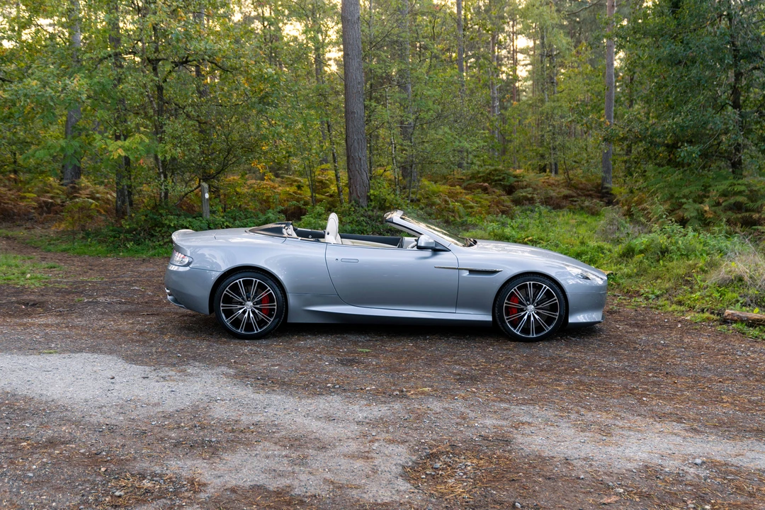 2013 Aston Martin DB9 - Image 24 of 31