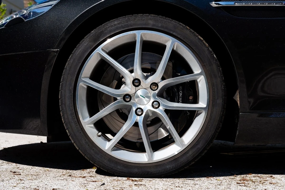 2013 Aston Martin Rapide - Image 20 of 30