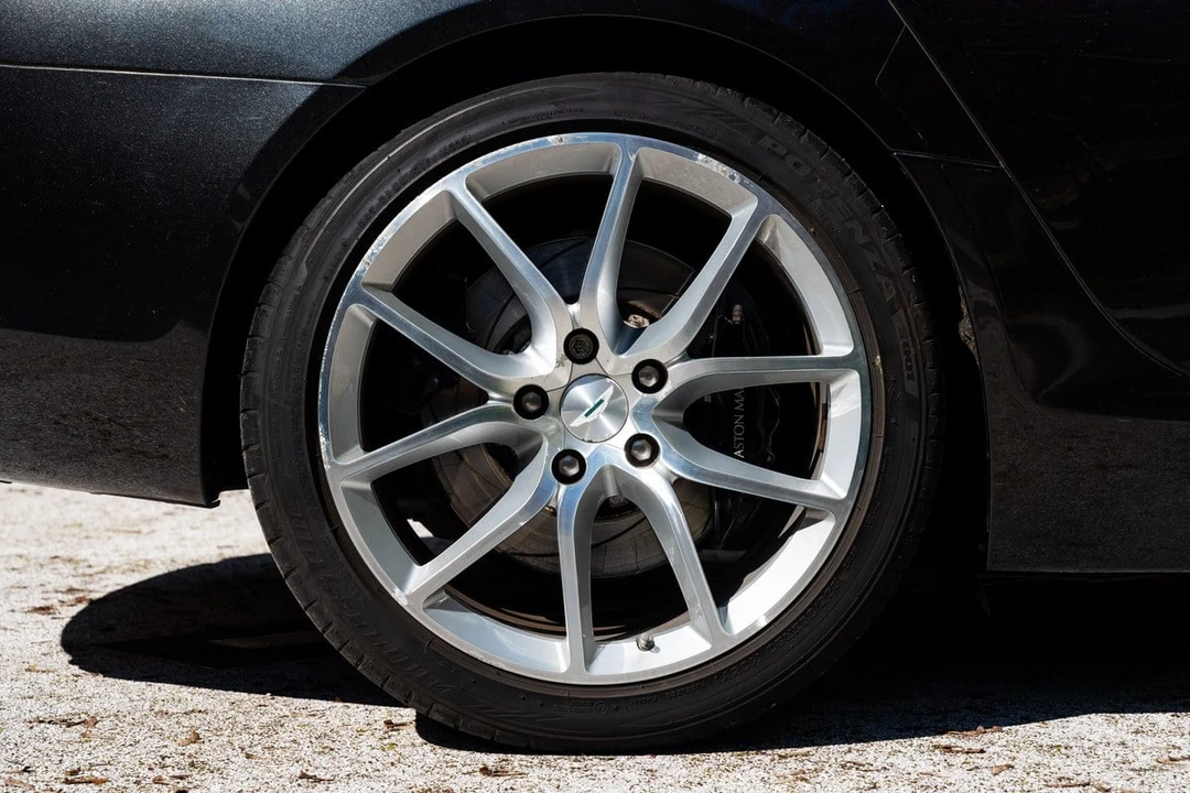 2013 Aston Martin Rapide - Image 22 of 30
