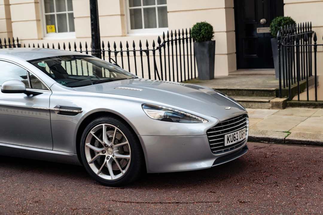 2013 Aston Martin Rapide - Image 24 of 31