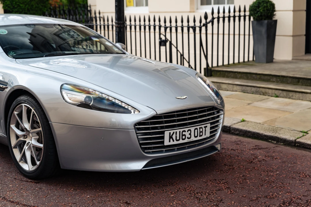 2013 Aston Martin Rapide - Image 15 of 31