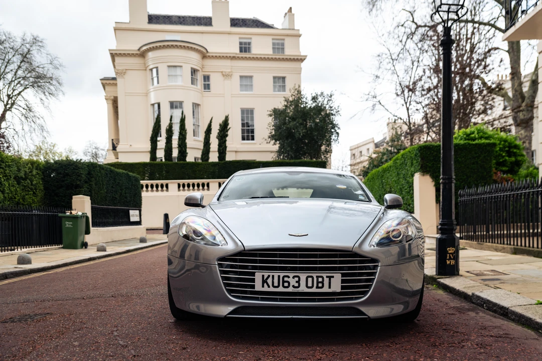 2013 Aston Martin Rapide - Image 10 of 31