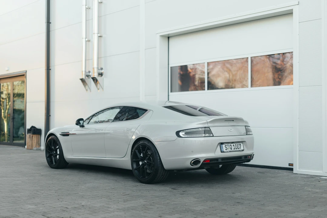 2013 Aston Martin Rapide - Image 15 of 21