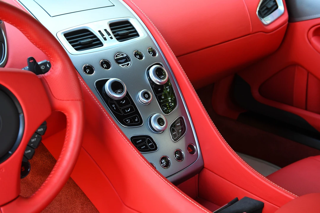 2013 Aston Martin Vanquish 2nd Gen - Image 13 of 31