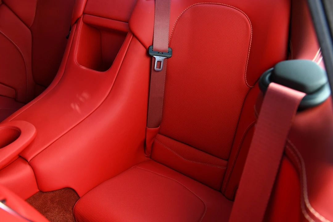 2013 Aston Martin Vanquish 2nd Gen - Image 23 of 31