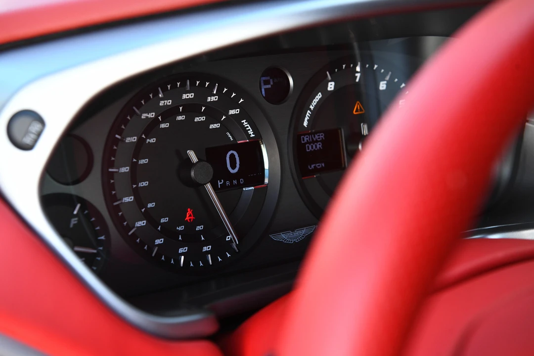 2013 Aston Martin Vanquish 2nd Gen - Image 11 of 31