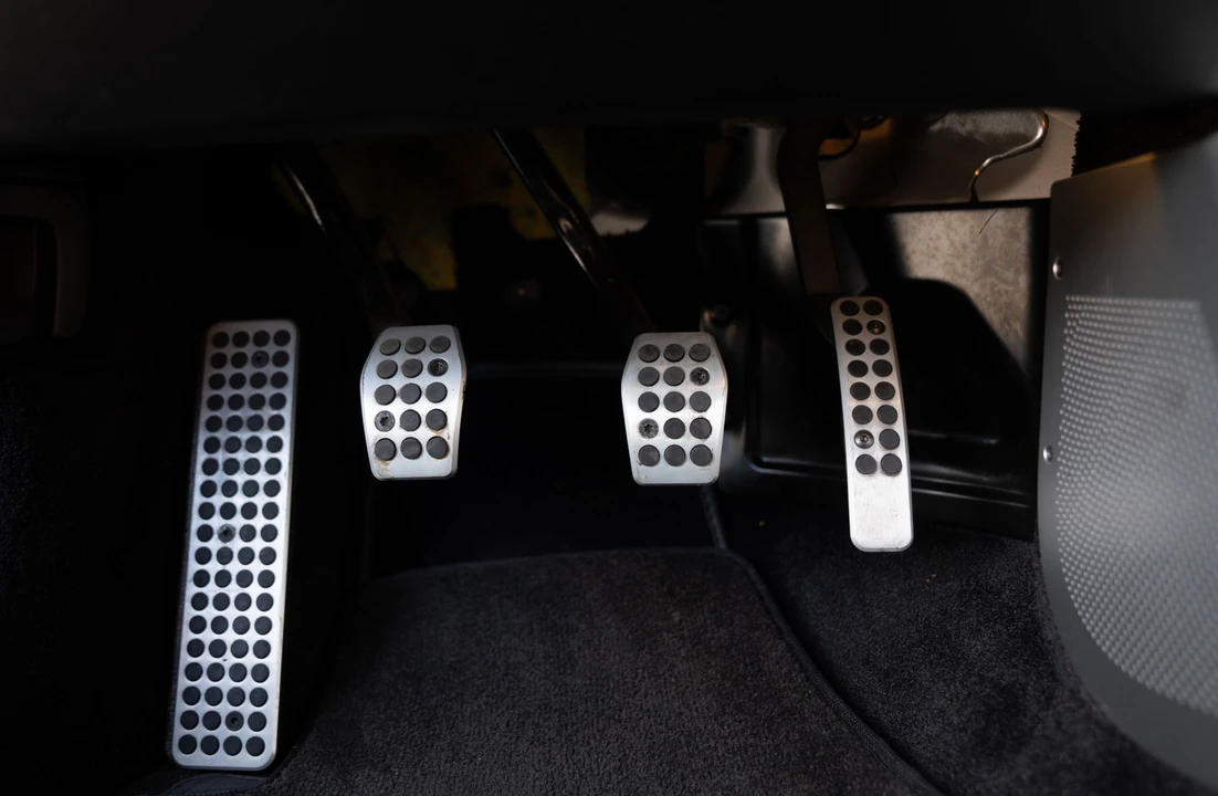 2013 Aston Martin V12 Vantage (2010-2018) - Image 30 of 31
