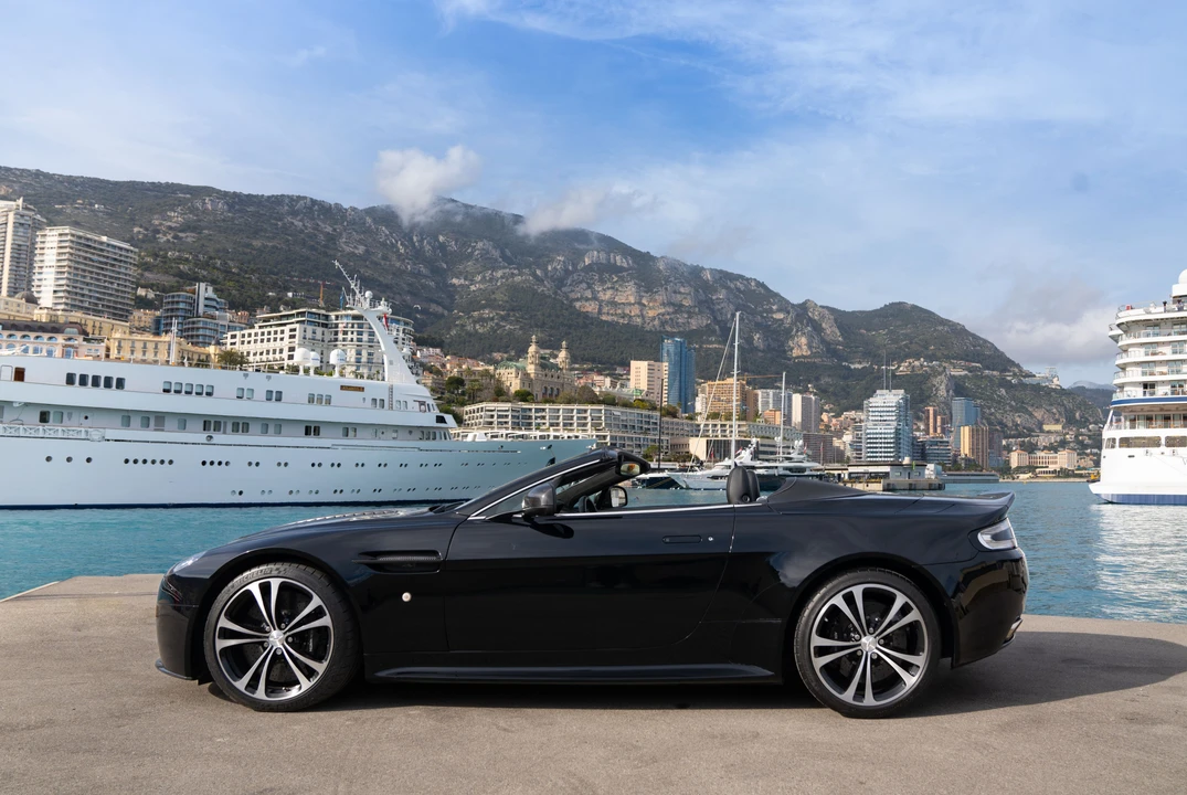 2013 Aston Martin V12 Vantage (2010-2018) - Image 10 of 31
