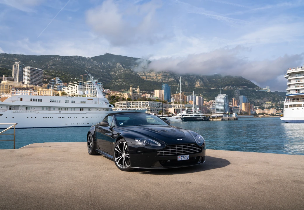 2013 Aston Martin V12 Vantage (2010-2018) - Image 6 of 31