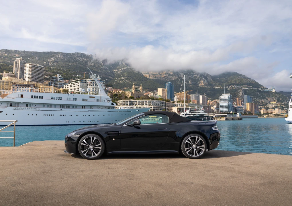 2013 Aston Martin V12 Vantage (2010-2018) - Image 11 of 31