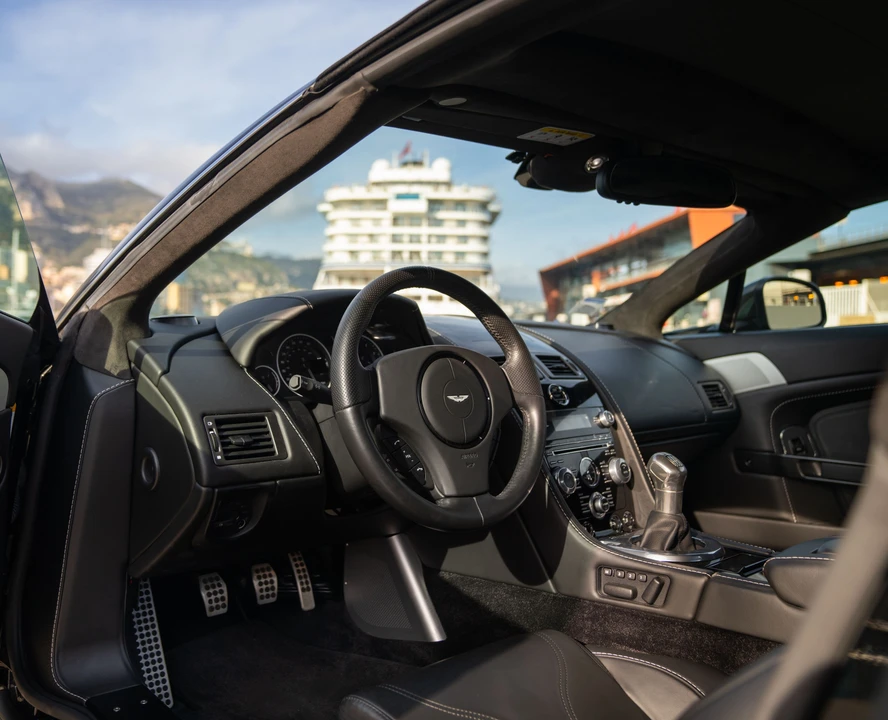 2013 Aston Martin V12 Vantage (2010-2018) - Image 15 of 31