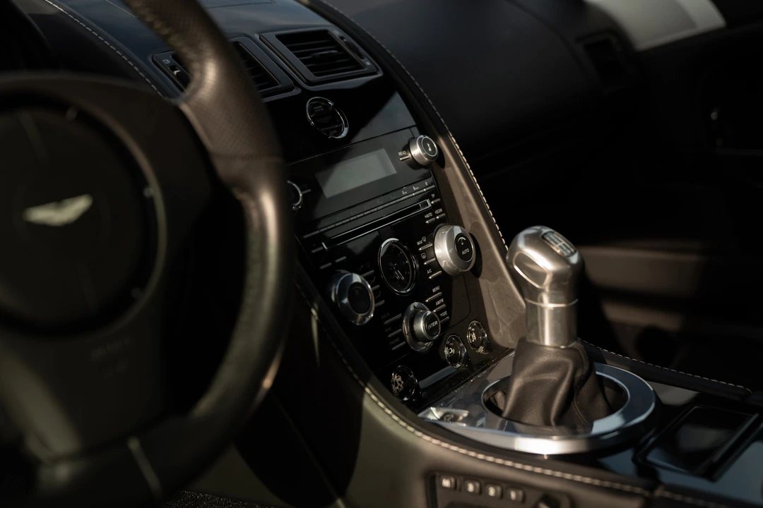 2013 Aston Martin V12 Vantage (2010-2018) - Image 24 of 31
