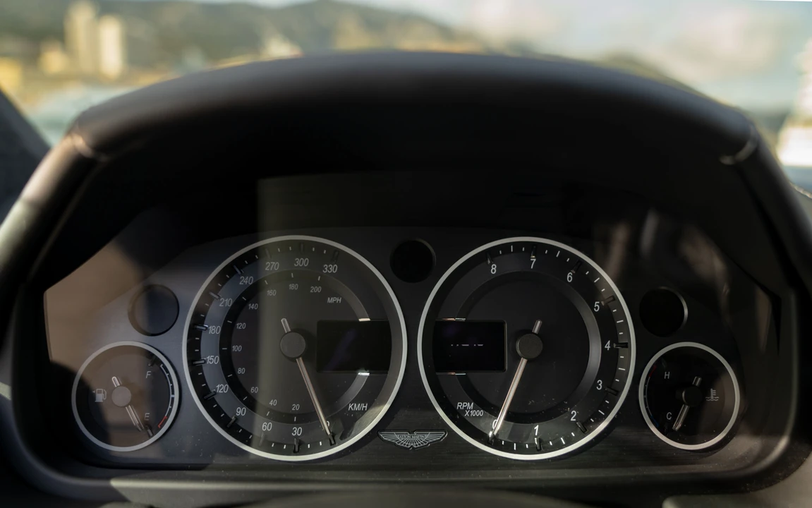 2013 Aston Martin V12 Vantage (2010-2018) - Image 23 of 31