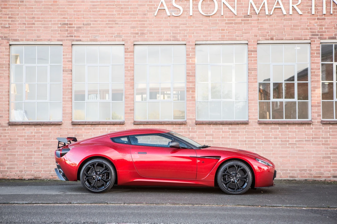 2013 Aston Martin Vantage - Image 16 of 27