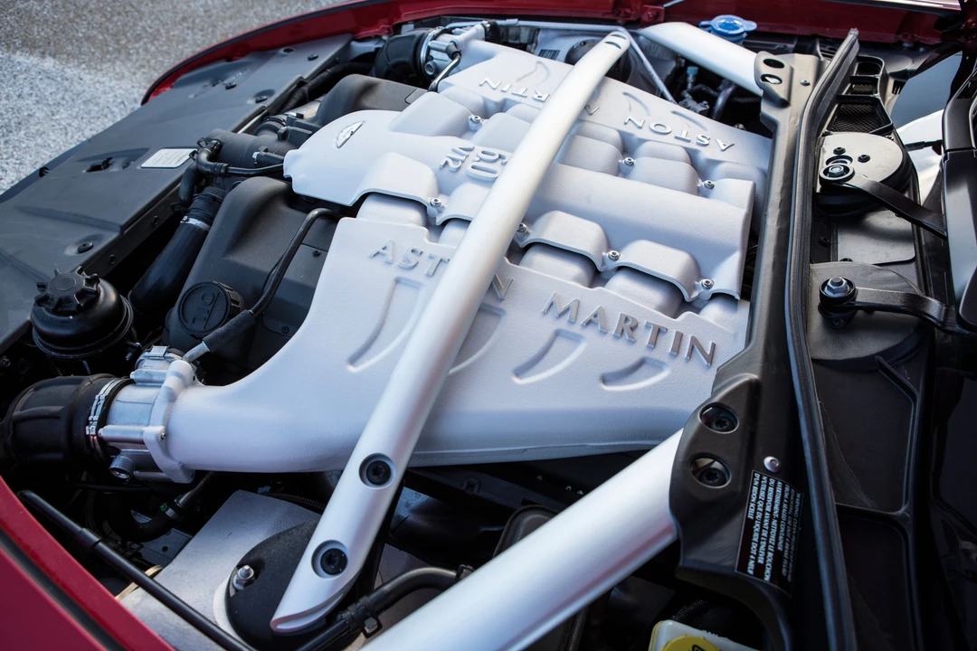 2013 Aston Martin Vantage - Image 25 of 27