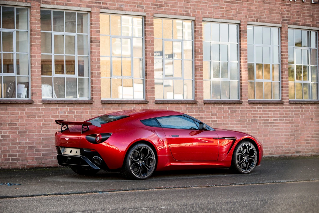 2013 Aston Martin Vantage - Image 4 of 27