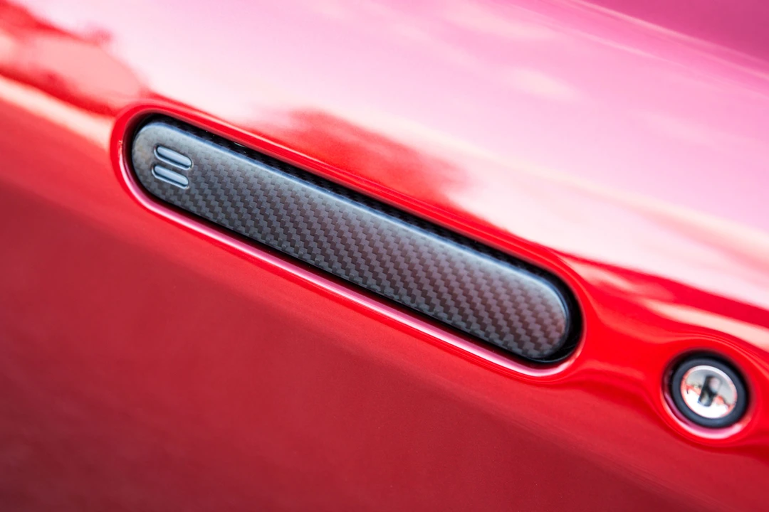 2013 Aston Martin Vantage - Image 24 of 27